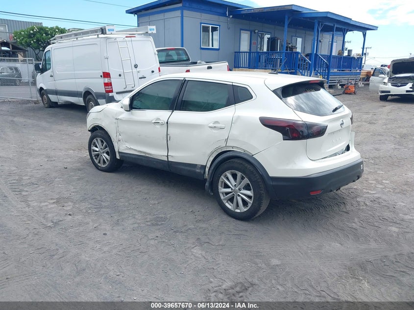 2017 NISSAN ROGUE SPORT S - JN1BJ1CR6HW136876