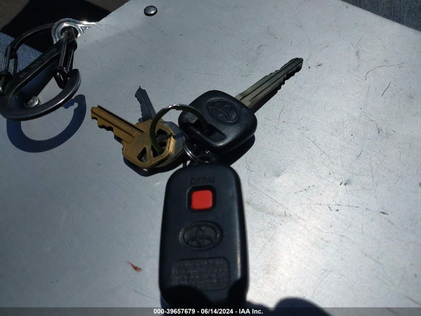 2005 Toyota Camry Le VIN: 4T1BE32K05U992906 Lot: 39657679