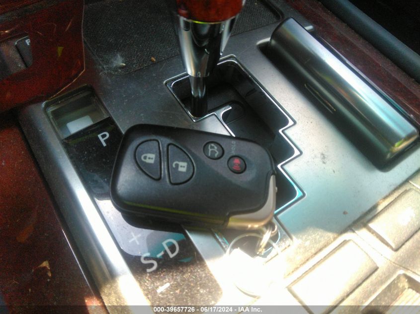 2011 Lexus Lx 570 VIN: JTJHY7AX2B4070396 Lot: 39657726