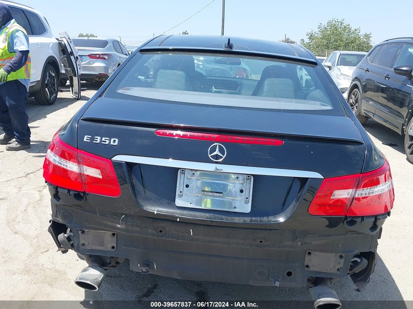 2011 Mercedes-Benz E 350 VIN: WDDKJ5GBXBF129105 Lot: 39657837