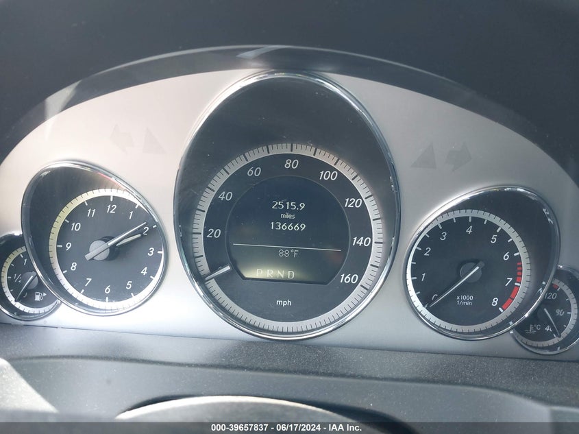 2011 Mercedes-Benz E 350 VIN: WDDKJ5GBXBF129105 Lot: 39657837