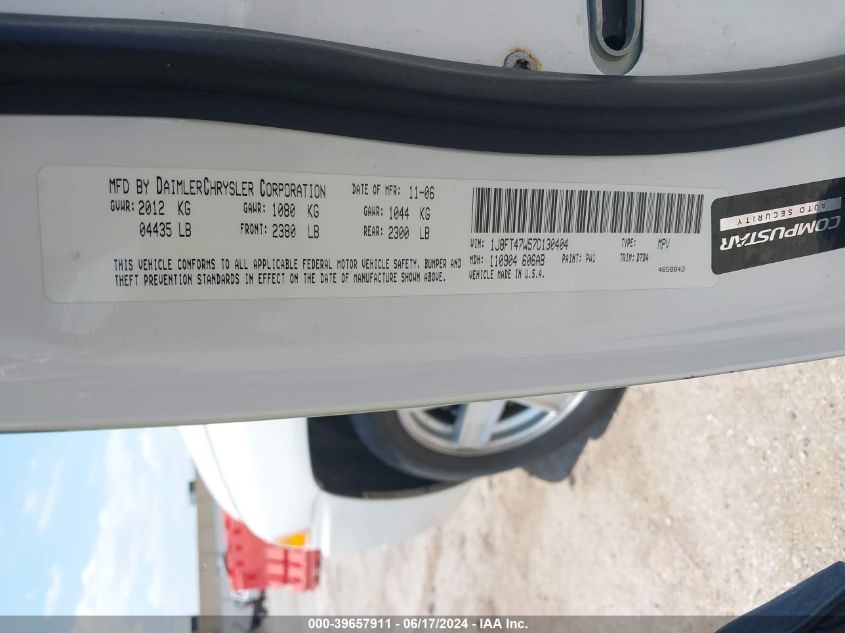 2007 Jeep Compass Sport VIN: 1J8FT47W57D130404 Lot: 39657911