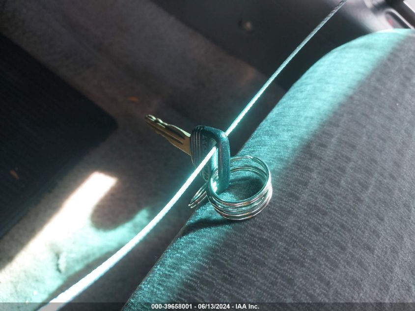 1999 Honda Civic Value Package VIN: 2HGEJ6617XH590887 Lot: 39658001