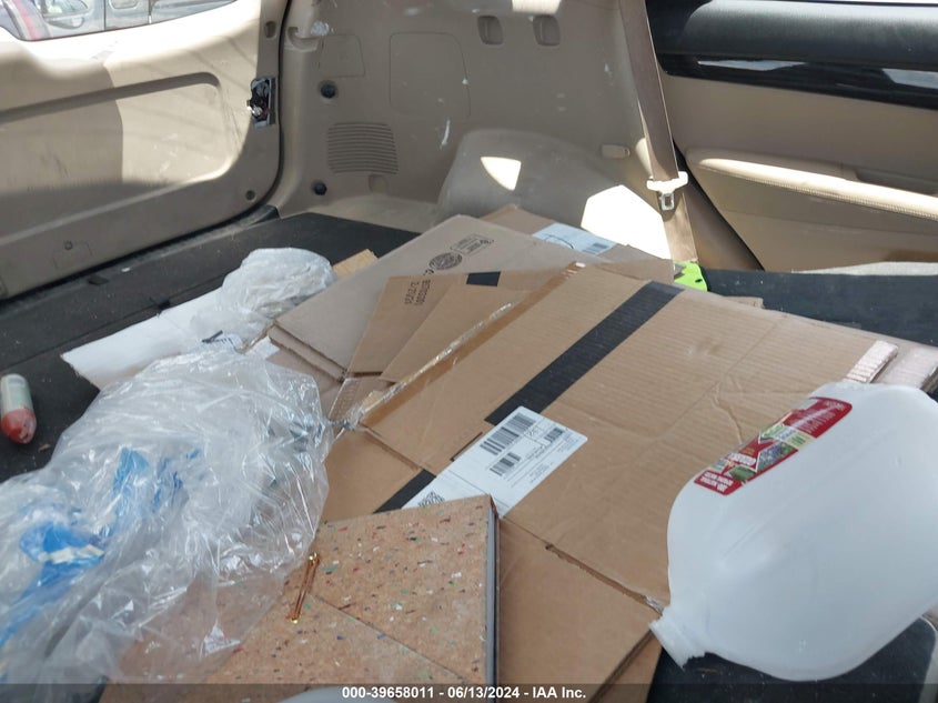 2011 Kia Sorento Lx VIN: 5XYKT3A14BG175003 Lot: 39658011