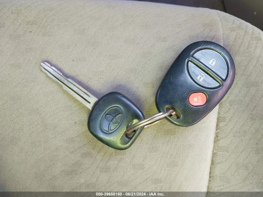 2005 Toyota Tacoma Base V6 VIN: 5TEUU42N25Z105832 Lot: 39658150