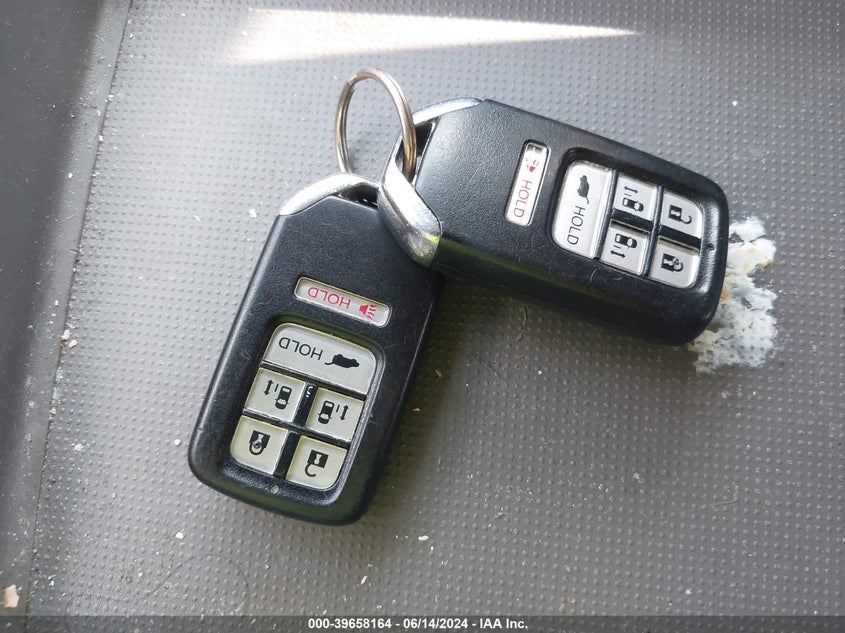 2016 Honda Odyssey Touring/Touring Elite VIN: 5FNRL5H97GB012477 Lot: 39658164