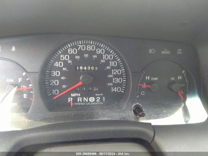 2003 Ford Crown Victoria Police VIN: 2FAFP71W53X220568 Lot: 39658466