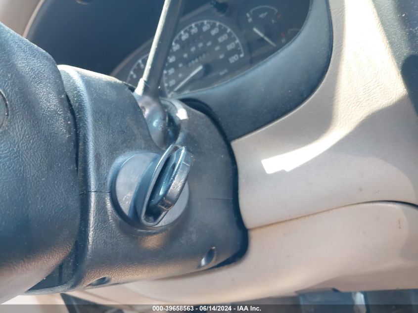 2001 Ford Explorer Xls VIN: 1FMZU62E21ZA29015 Lot: 39658563