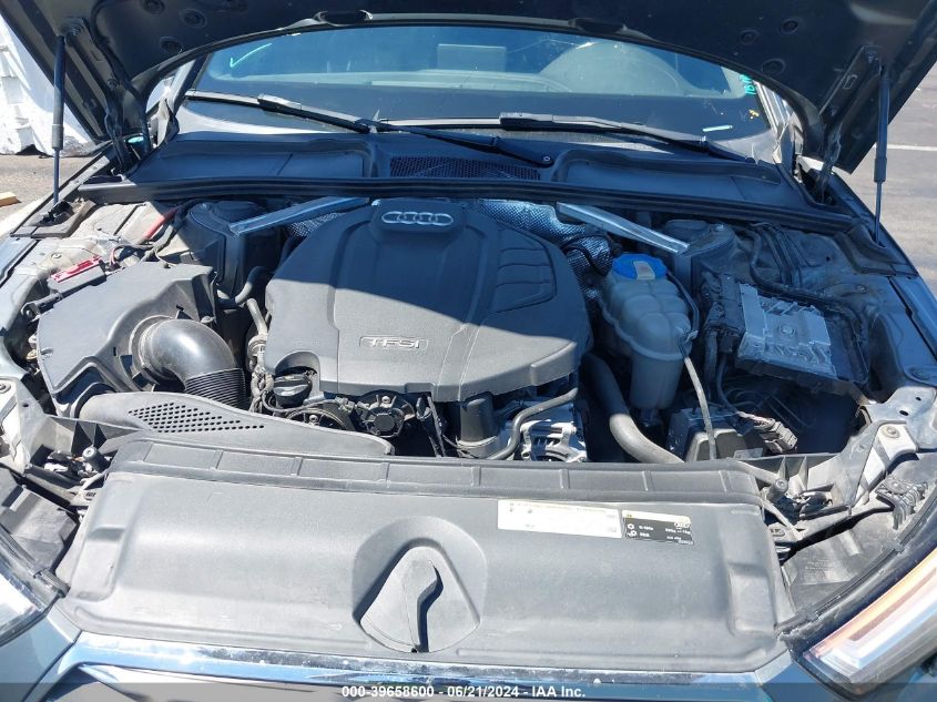 2017 Audi A4 2.0T Premium VIN: WAUENAF4XHN017231 Lot: 39658600