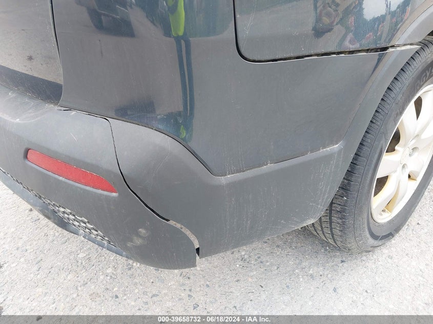 2011 Kia Sorento Lx VIN: 5XYKTCA12BG142288 Lot: 39658732