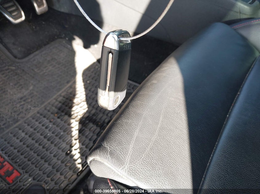 2016 VOLKSWAGEN GOLF GTI AUTOBAHN W/PERFORMANCE PACKAGE 4-DOOR - 3VW547AU2GM021988