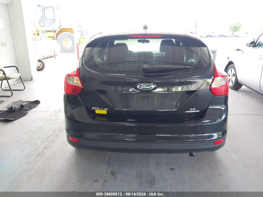2014 Ford Focus Se VIN: 1FADP3K28EL121660 Lot: 39658812
