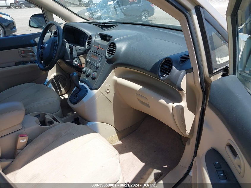 2007 Kia Rondo Lx VIN: KNAFG525877046380 Lot: 39659081