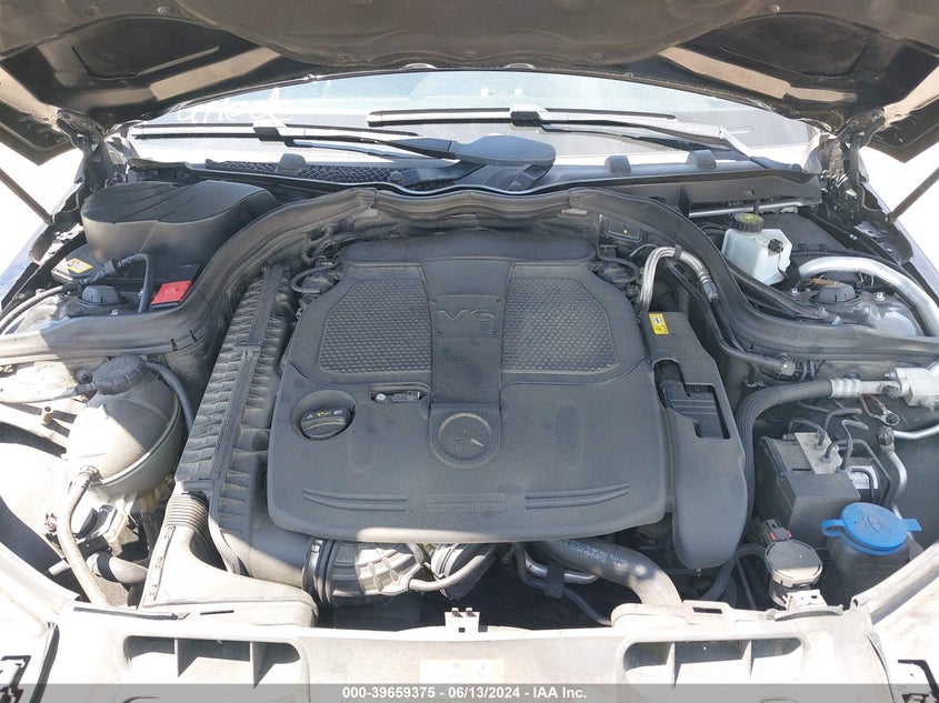 2014 Mercedes-Benz C 300 Luxury 4Matic/Sport 4Matic VIN: WDDGF8AB5EG196744 Lot: 39659375