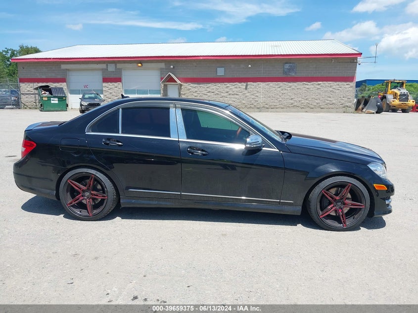 2014 Mercedes-Benz C 300 Luxury 4Matic/Sport 4Matic VIN: WDDGF8AB5EG196744 Lot: 39659375