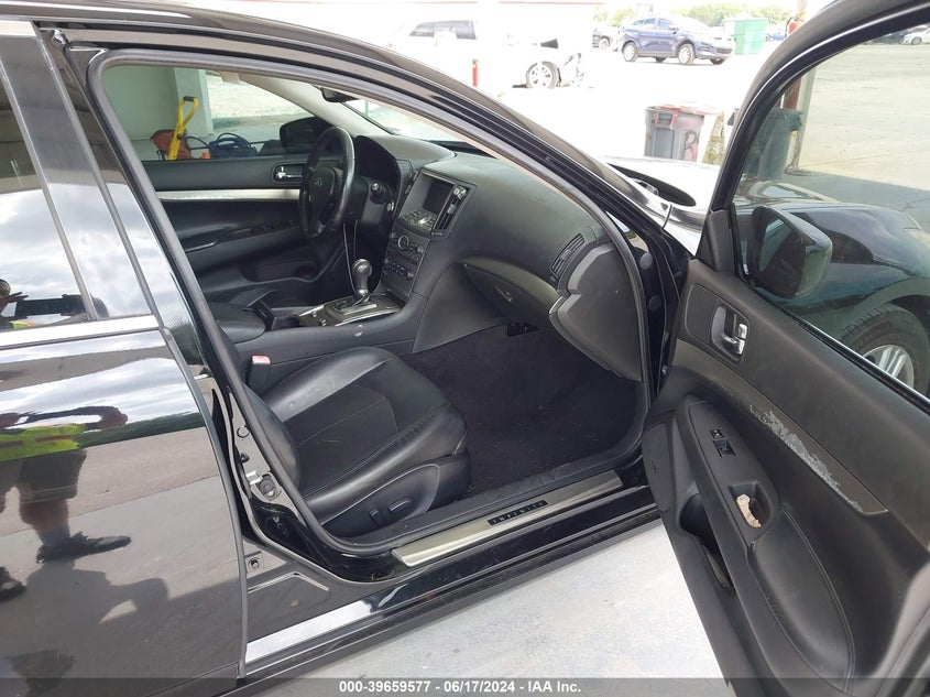 2013 INFINITI G37 JOURNEY - JN1CV6AP0DM300748