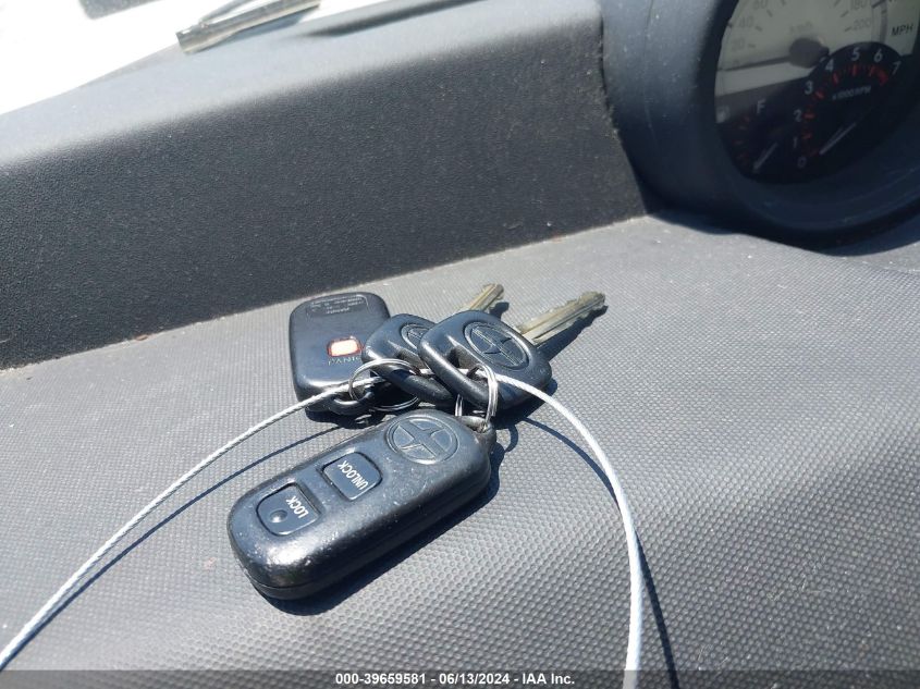 2004 Scion Xb VIN: JTLKT334040154752 Lot: 39659581