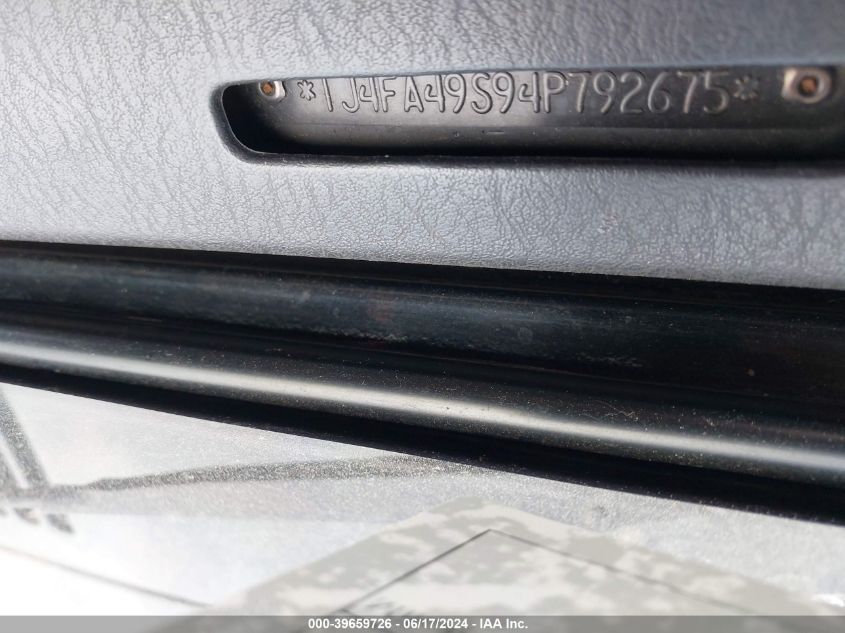 2004 Jeep Wrangler Unlimited VIN: 1J4FA49S94P792675 Lot: 39659726