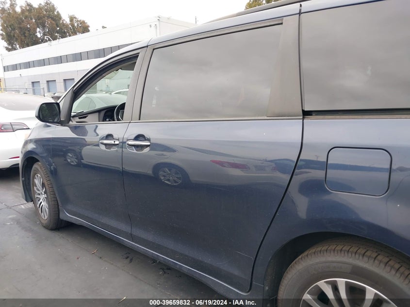 2020 Toyota Sienna Xle VIN: 5TDYZ3DC7LS043945 Lot: 39659832