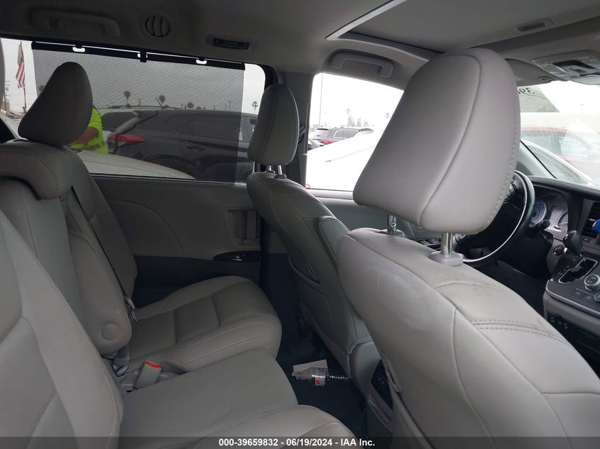 2020 Toyota Sienna Xle VIN: 5TDYZ3DC7LS043945 Lot: 39659832