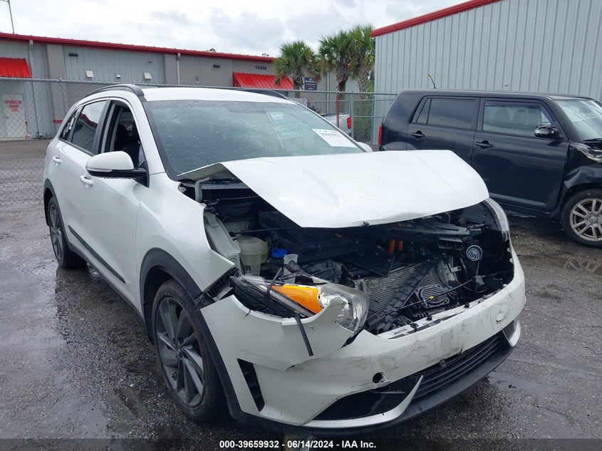 2017 Kia Niro Ex VIN: KNDCC3LC8H5056388 Lot: 39659932