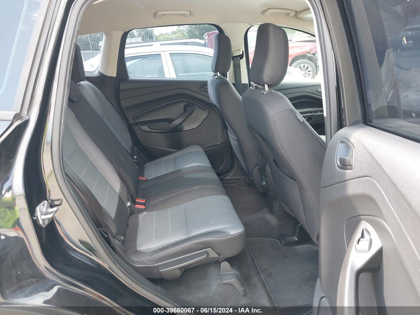 2018 Ford Escape S VIN: 1FMCU0F7XJUB71933 Lot: 39660067