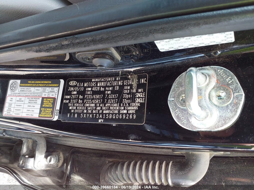 2011 Kia Sorento Lx VIN: 5XYKT3A15BG069269 Lot: 39660184