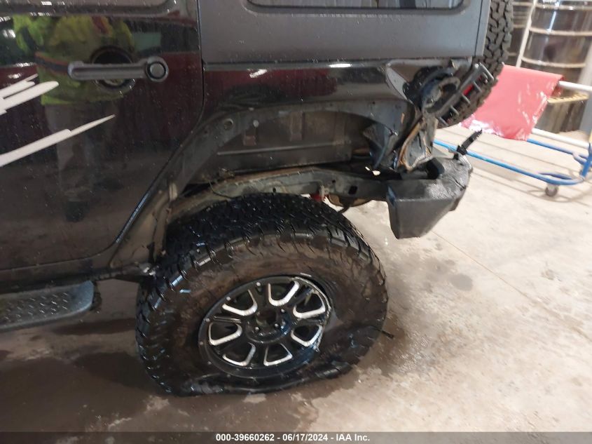 2015 Jeep Wrangler Unlimited Sahara VIN: 1C4BJWEG8FL723925 Lot: 39660262