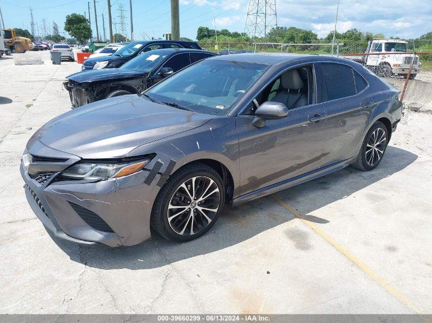 4T1B11HK7JU128372 2018 TOYOTA CAMRY - Image 2