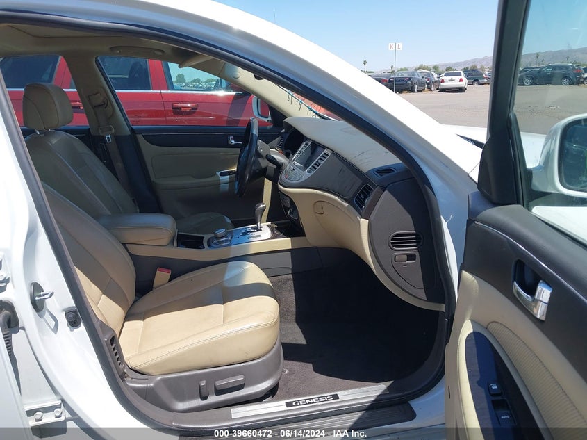 2011 Hyundai Genesis 4.6 VIN: KMHGC4DF8BU129963 Lot: 39660472