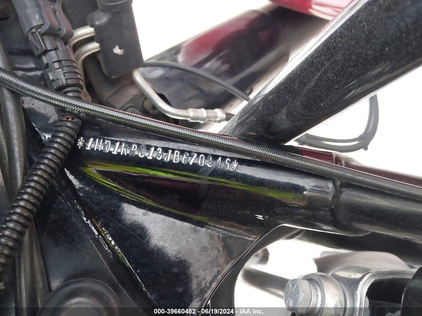 VIN 1HD1KRC13JB670346 2018 HARLEY-DAVIDSON FLHXS STREET GLIDE SPECIAL