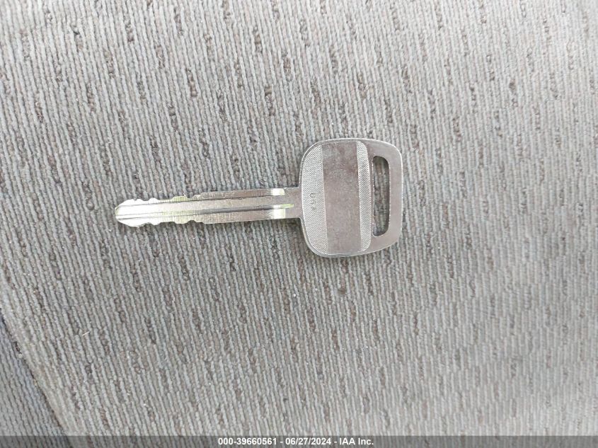 2003 Toyota Camry Le VIN: 4T1BE32K03U775952 Lot: 39660561