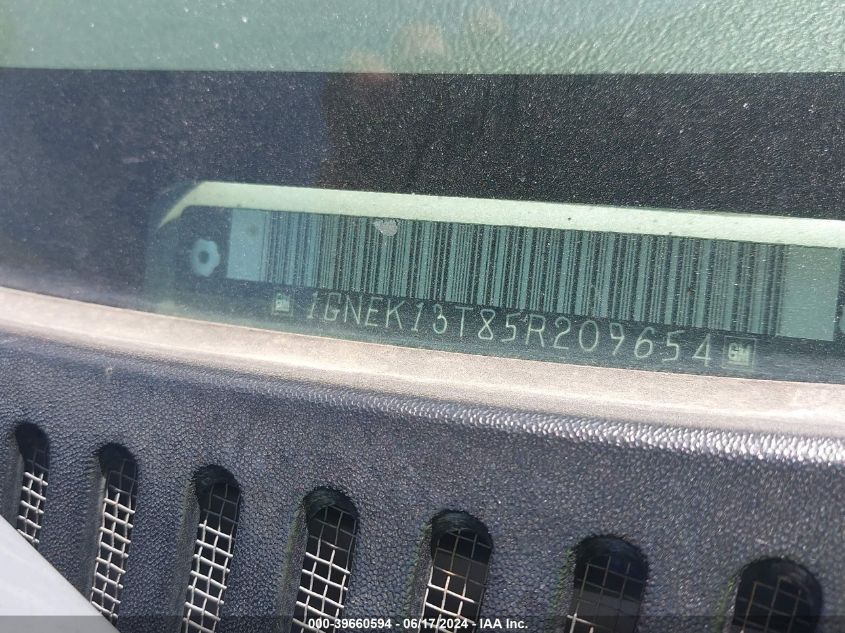 2005 Chevrolet Tahoe Z71 VIN: 1GNEK13T85R209654 Lot: 39660594