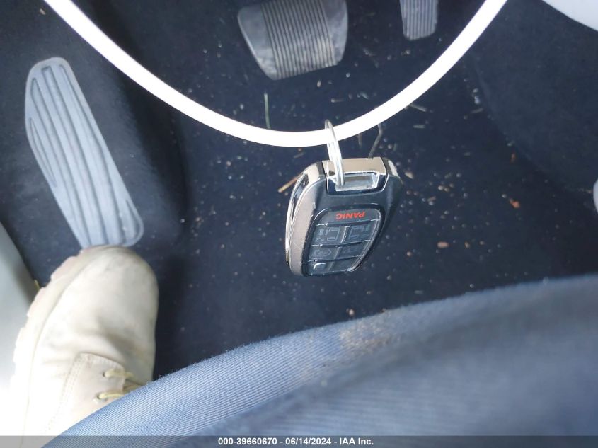 2019 Chrysler Pacifica Touring L VIN: 2C4RC1BG0KR673359 Lot: 39660670