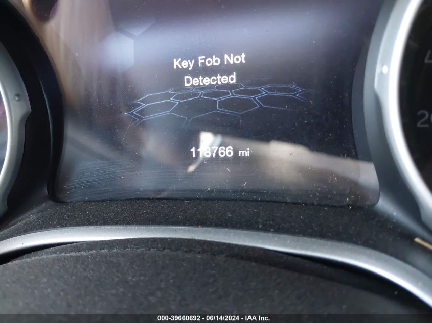 2018 Jeep Compass Latitude 4X4 VIN: 3C4NJDBB3JT137866 Lot: 39660692