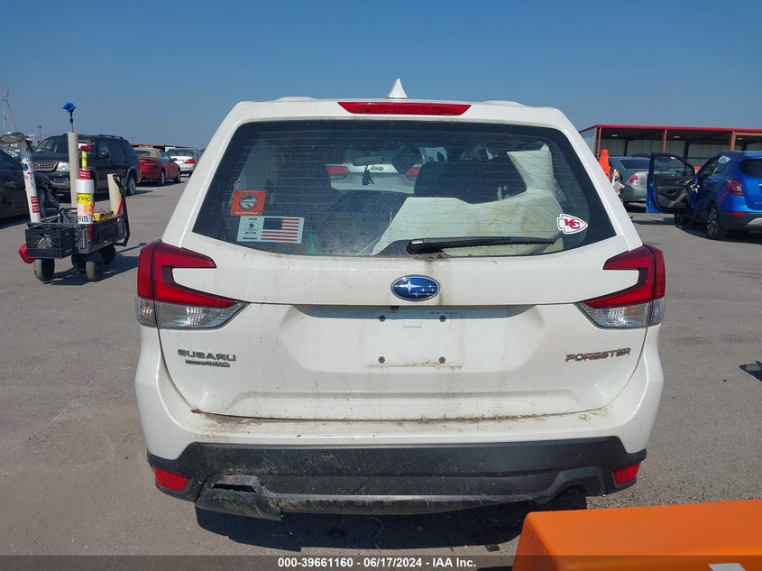 2023 Subaru Forester VIN: JF2SKAAC5PH498419 Lot: 39661160