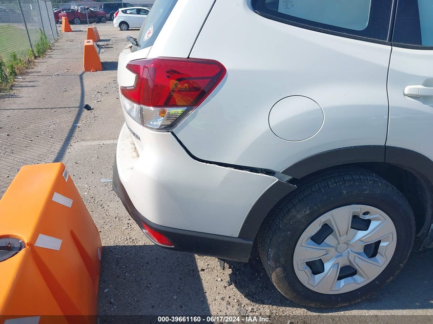 2023 Subaru Forester VIN: JF2SKAAC5PH498419 Lot: 39661160