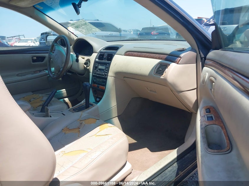 1999 Toyota Camry Solara Sle VIN: 2T1CF22P1XC127759 Lot: 39661188