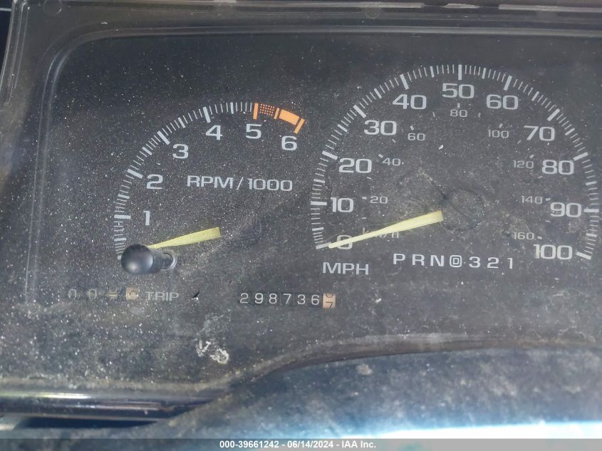 1996 Chevrolet Gmt-400 C1500 VIN: 2GCEC19RXT1255252 Lot: 39661242