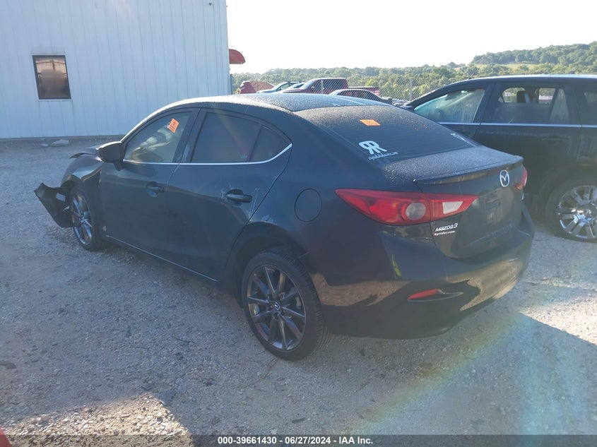 2018 MAZDA MAZDA3 TOURING - 3MZBN1V35JM201357