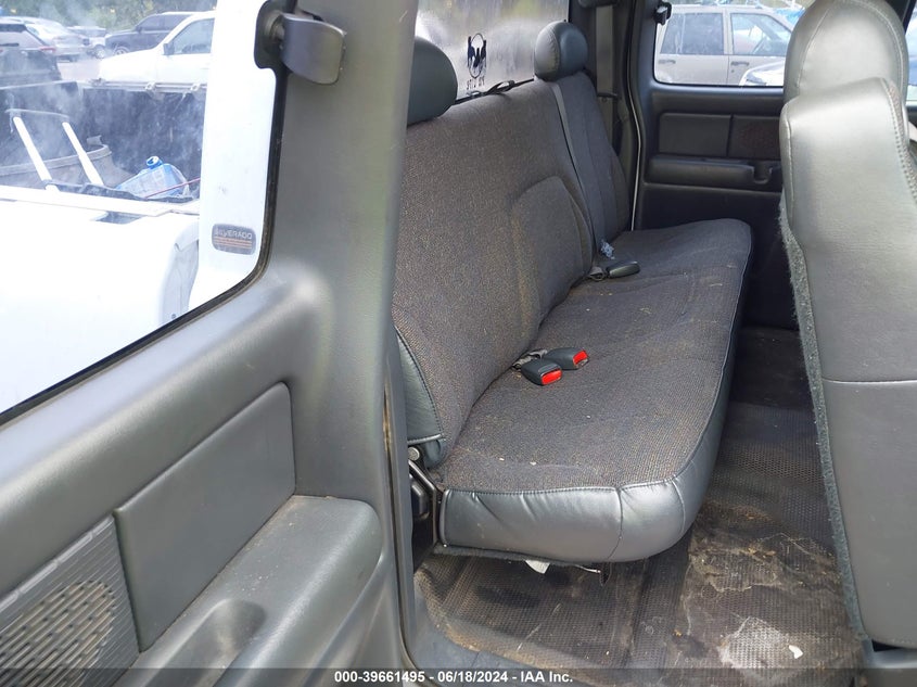 2001 Chevrolet Silverado 1500 VIN: 2GCEC19WX11304002 Lot: 39661495