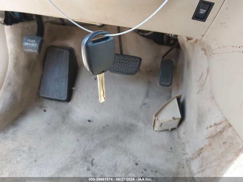 2004 Lexus Es 330 VIN: JTHBA30G145039675 Lot: 39661574