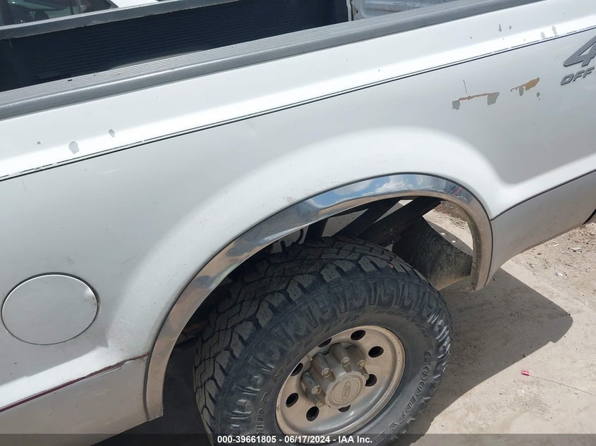 2001 Ford F-250 Lariat/Xl/Xlt VIN: 1FTNW21F41EB09424 Lot: 39661805