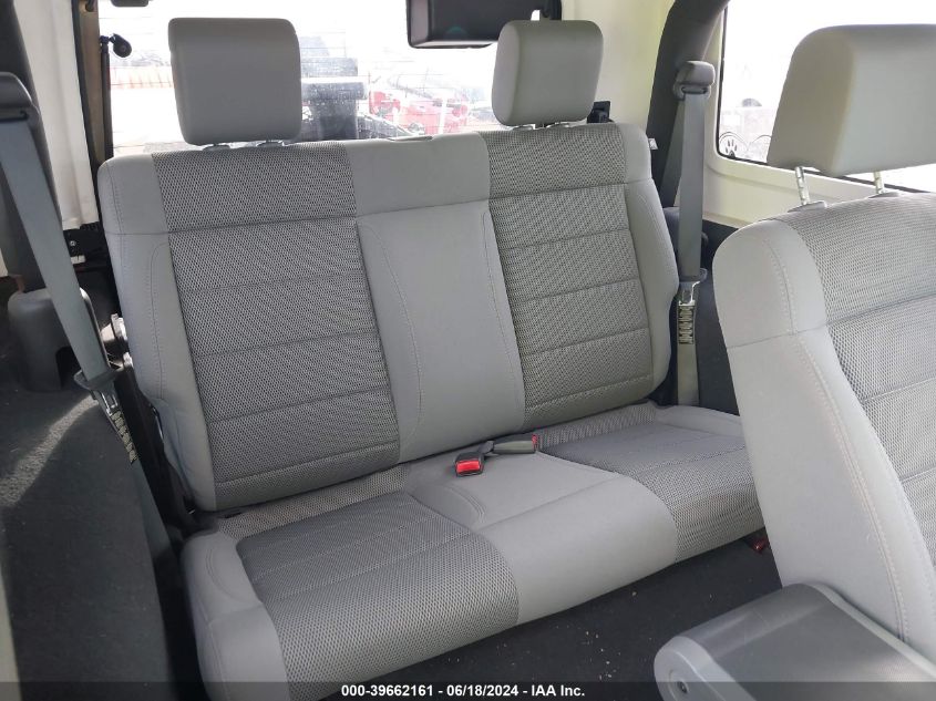 2007 Jeep Wrangler Sahara VIN: 1J4FA54167L180370 Lot: 39662161