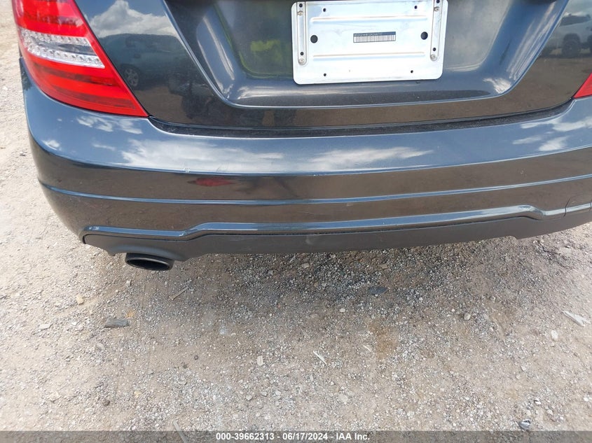 2013 MERCEDES-BENZ C 250 LUXURY/SPORT - WDDGF4HB1DR268797