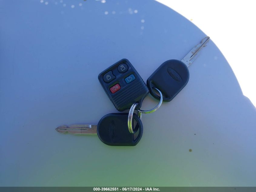 2007 Ford Expedition Xlt VIN: 1FMFU15517LA73598 Lot: 39662551