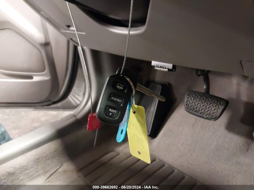 2005 Toyota Camry Le VIN: 4T1BE32K45U037090 Lot: 39662692