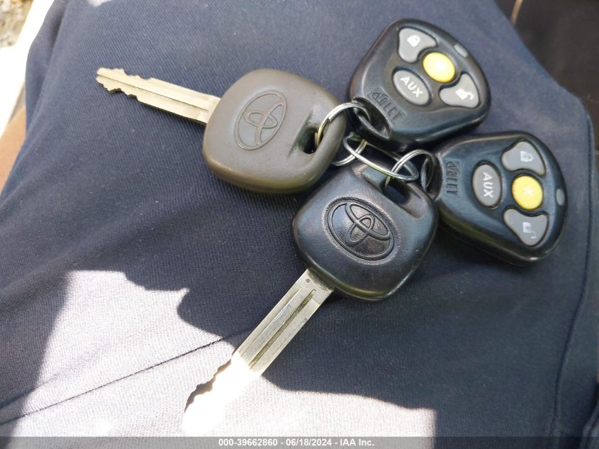 2005 Toyota Corolla Ce VIN: 1NXBR32E55Z528170 Lot: 39662860