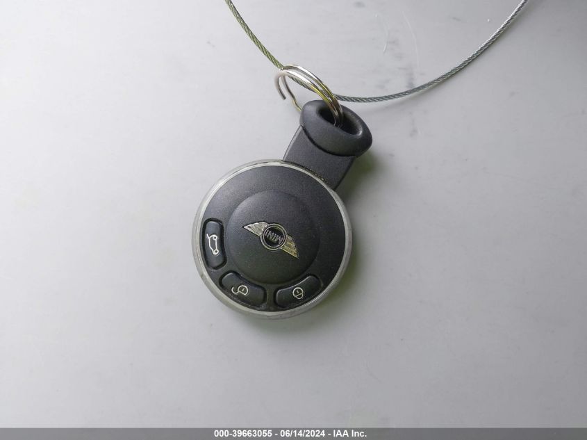 2009 Mini Cooper S VIN: WMWMF73569TT98890 Lot: 39663055