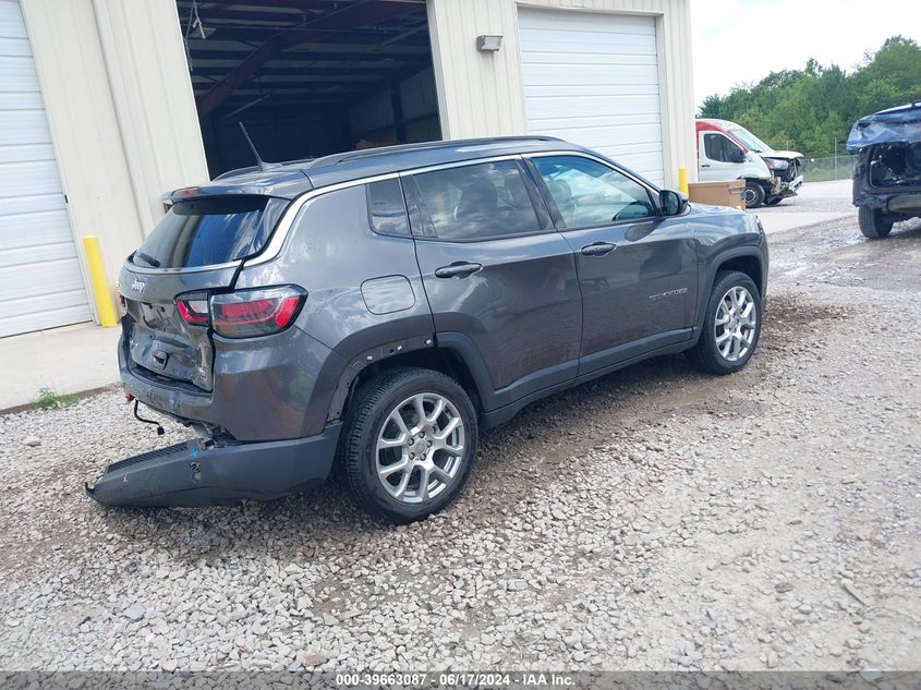 VIN 3C4NJDFB3NT183200 2022 JEEP COMPASS LATITUDE LUX 4X4